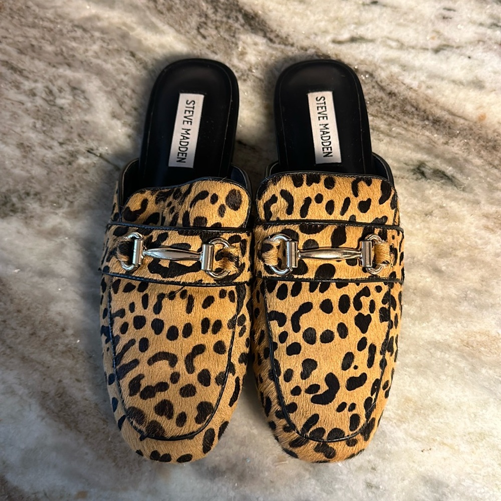 Steve Madden Mules Leopard Horse bit Cow Hair Slip on flat Shoes Size 8